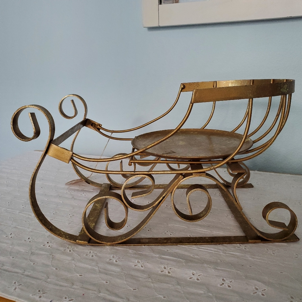 Gold Decorative Sleigh Candle holder NWT
